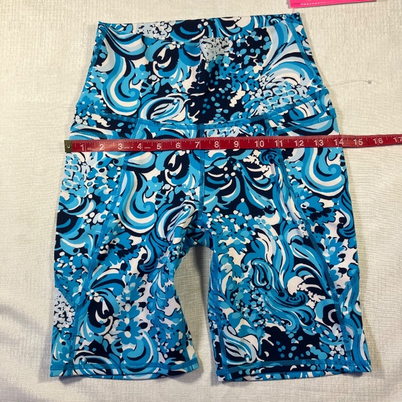 NWT Lilly Pulitzer Luxletic South Beach High Rise Bike Shorts, UPF 50+ Sz. Small - Picture 10 of 15